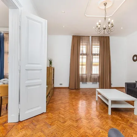 Real Andrassy Daire