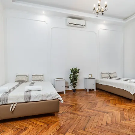 Apartment Real Andrassy *